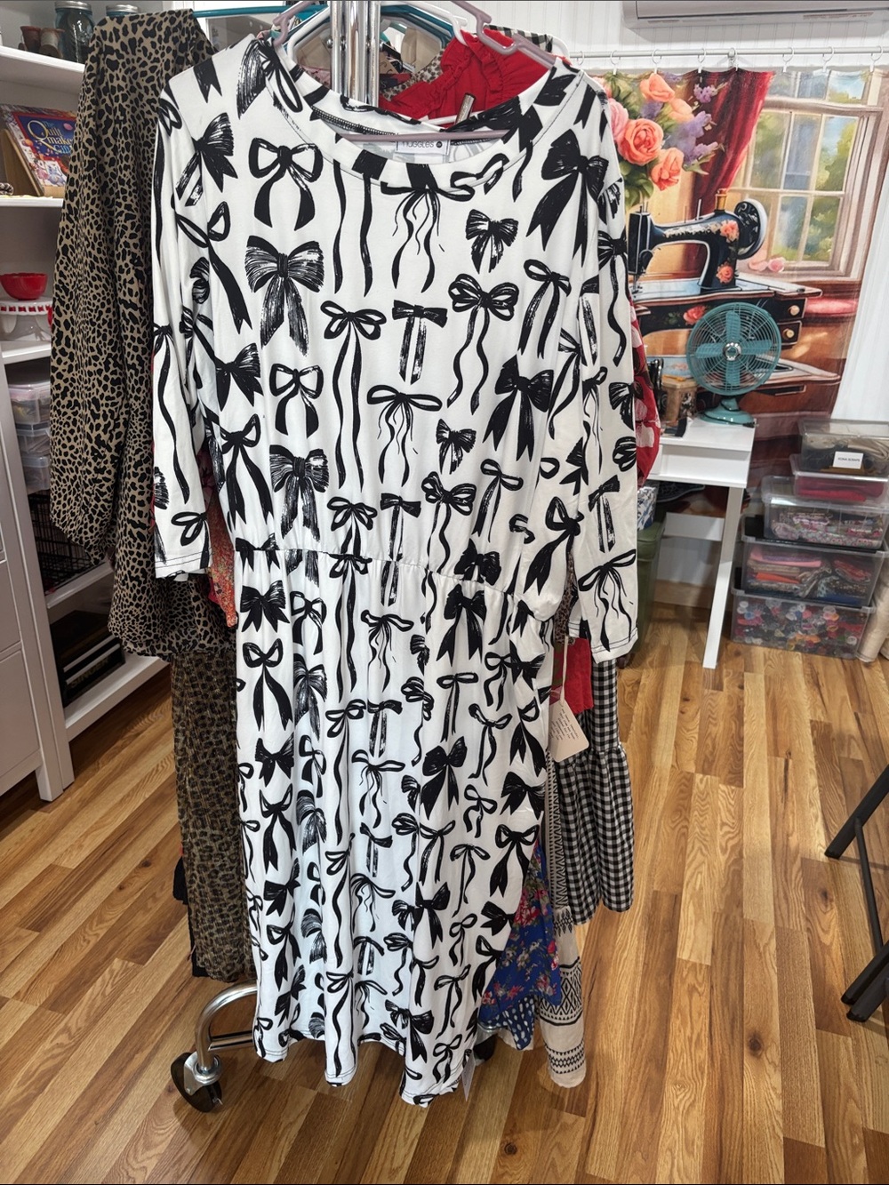 Black & White Bow-Print Midi Dress - Casual Women's Dress